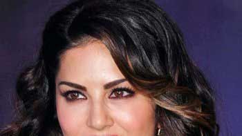 Sunny Leone to celebrate father-in-law's birthday in US