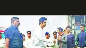 Sushant Singh Rajput sports cropped-hair look for 'MS Dhoni - The Untold Story'