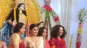 Vidya Balan attends Durga Puja arranged by Biswajit Chatterjee