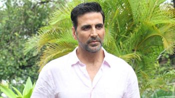 Akshay Kumar reveals why he disowned his original name Rajiv Bhatia