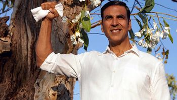 Akshay Kumar’s ‘Pad Man’ preponed by a day; now the movie to release on 25th January!