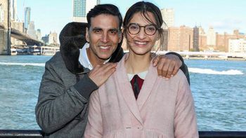 Akshay Kumar & Sonam Kapoor wrap up the New York schedule of Padman!