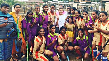 Alia Bhatt films a song with real Hockey players for Udta Punjab