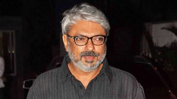 Bollywood supports Sanjay Leela Bhansali after the protests for Padmavati