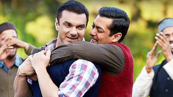 Check out behind the scene masti of Naach Meri Jaan starring Salman Khan & Sohail Khan!