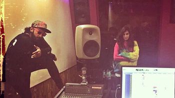 Check out Ranveer Singh’s cool rapper avatar for Gully Boy!