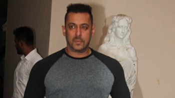 Check out Salman Khan's look for Kabir Khan's Tubelight