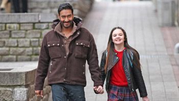 Checkout the new still of Ajay Devgn and his reel daughter from Shivaay