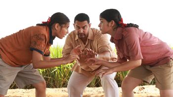 Dangal roars with huge numbers at the opening day box-office!