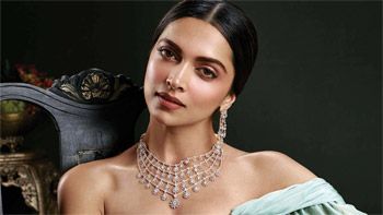 Deepika Padukone to soon commence her much-awaited gangster film!