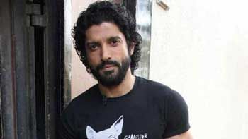 Farhan Akhtar gets his hair styled at ex-wife Adhuna's salon