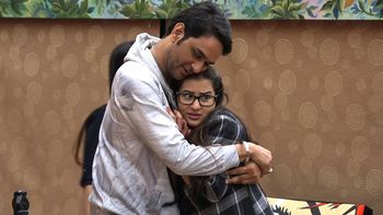 From foes to friends, Shilpa Shinde and Vikas Gupta start things afresh!
