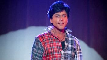 Gaurav, an ardent fan of idol Aaryan Khanna, essays villain in the film Fan