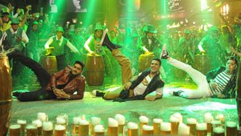 Housefull 3 makes a massive collection in 6 days!