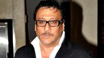 Jackie Shroff wins a Filmfare after 22 long years and credits his director and co-star for it!
