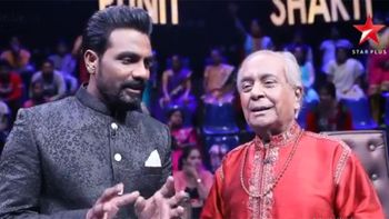 Kathak Guru Pandit Birju Maharaj will be gracing Dance Plus 3 this weekend!
