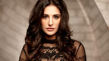 Nargis Fakhri wears a nauvari sari in Banjo