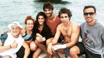 Raabta co-stars Sushant Singh Rajput, Kriti Sanon go snorkeling in Mauritius