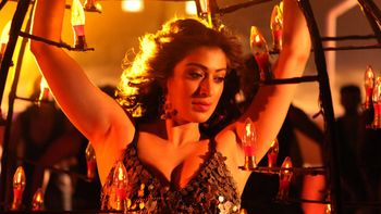 Raai Lakshmi’s erotica 'Julie 2' to also release in Telugu & Malayalam!
