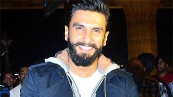 Ranveer Singh performs at Lido Cabaret Club in Paris for Befikre