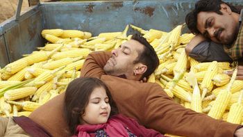 Salman Khan's Bajrangi Bhaijaan sets the Chinese box office on fire by garnering Rs. 200 crores and counting