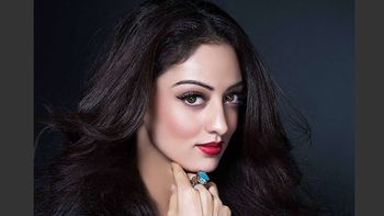 Sandeepa Dhar bags Firrkie opposite Karan Singh Grover and Neil Nitin Mukesh!