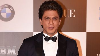 Shah Rukh Khan signs Rakesh Sharma biopic on the dotted lines?