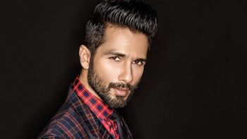 Shahid Kapoor to have a 20-year-old boy look in ‘Batti Gul Meter Chalu’?