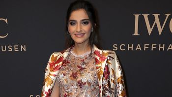 Sonam Kapoor once again talks about the pay scale difference!
