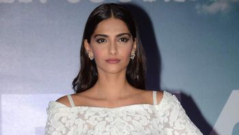 Sonam Kapoor shuts engagement rumours by directly addressing the media!