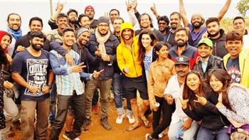 Sushant and Kriti wrap up the last schedule of Raabta!