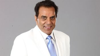 'The film industry has become a sabzi mandi today', says veteran star Dharmendra!