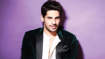 Video: Siddharth Malhotra has a great time with his new friend!