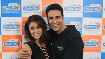 View Pics: Check out Akshay Kumar & Ileana D'cruz At Rustom Promotions