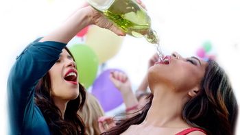 Watch Kalki & Richa groove like nobody’s watching in Naach Basanti!