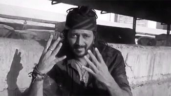 Watch Video: Riteish Deshmukh celebrates 8 million Facebook milestone