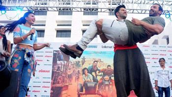 Watch Video: Varun Dhawan dances on popular number 'Zingaat' at Dishoom promotions!