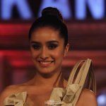 Shraddha Kapoor unveils 40ft long Eiffel tower in Mumbai