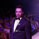 Aditi Rao Hydari & filmmaker Madhur Bhandarkar walks the Ramp for You Be Jewellery