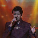 Sonu Nigam during the music concert Spirit of India by Chinmaya Mission