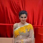 Raveena Tandon unveils World's Biggest Besan Ladoo at Andhericha Raja Ganpati Pandal