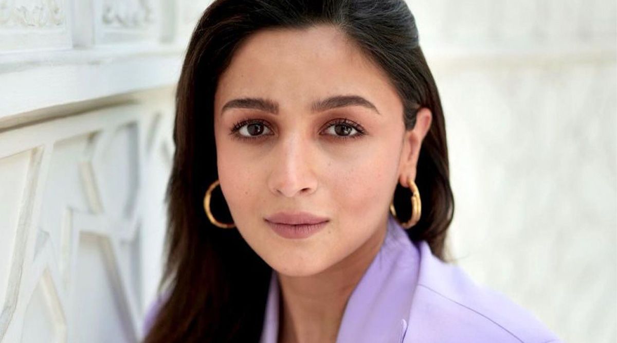 Alia Bhatt, Ranbir Kapoor look elegant in ethnic wear as they visit  Mahakaleshwar temple with Ayan Mukerji