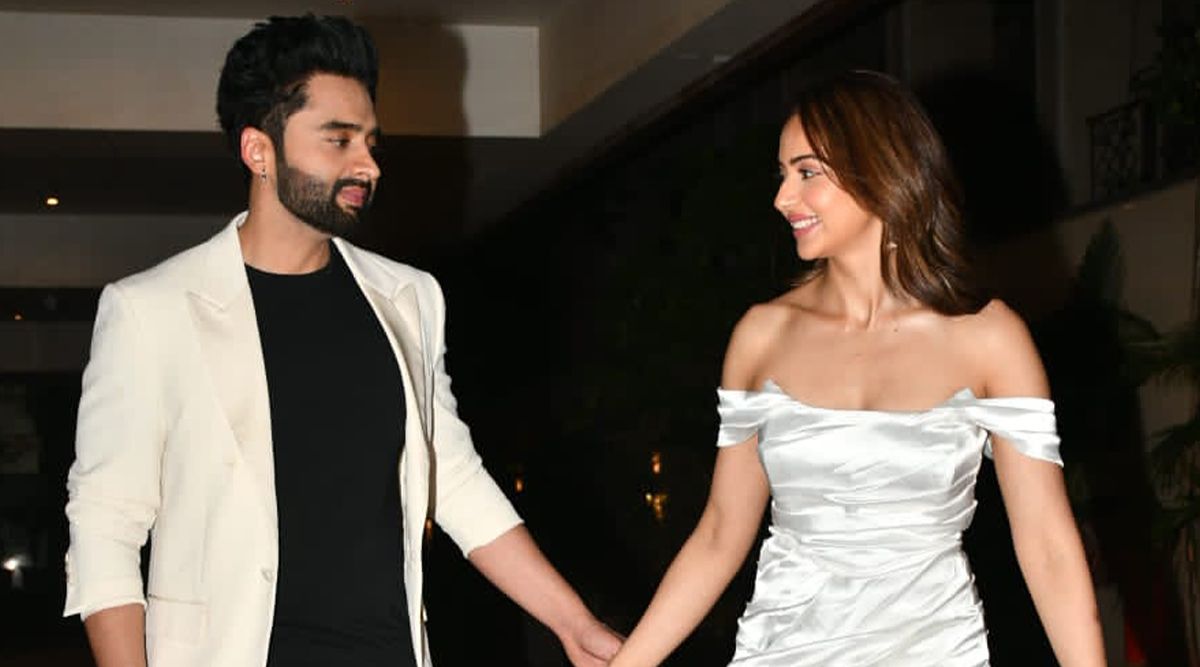 Rakul Preet Singh and Kriti Sanon at Jacky Bhagnani birthday party