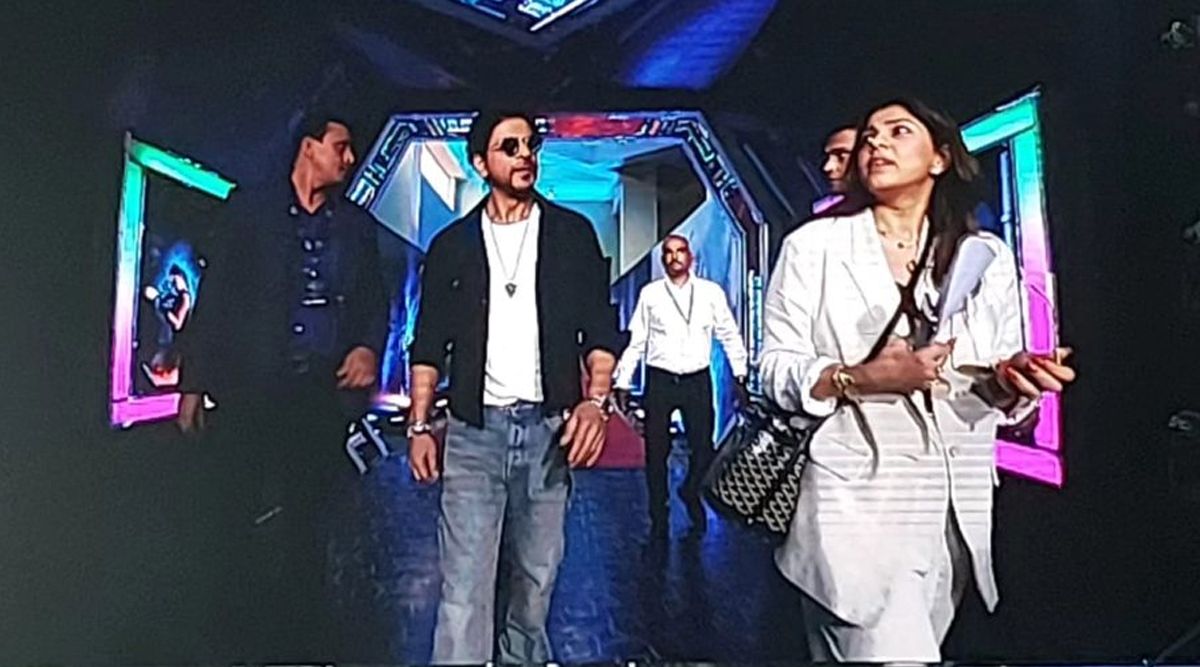 Jawan Audio Launch: Shah Rukh Khan Makes GRAND Entry At Chennai; Fans Cheer ‘Hamara Pathaan Aagaya’ (Watch Video)