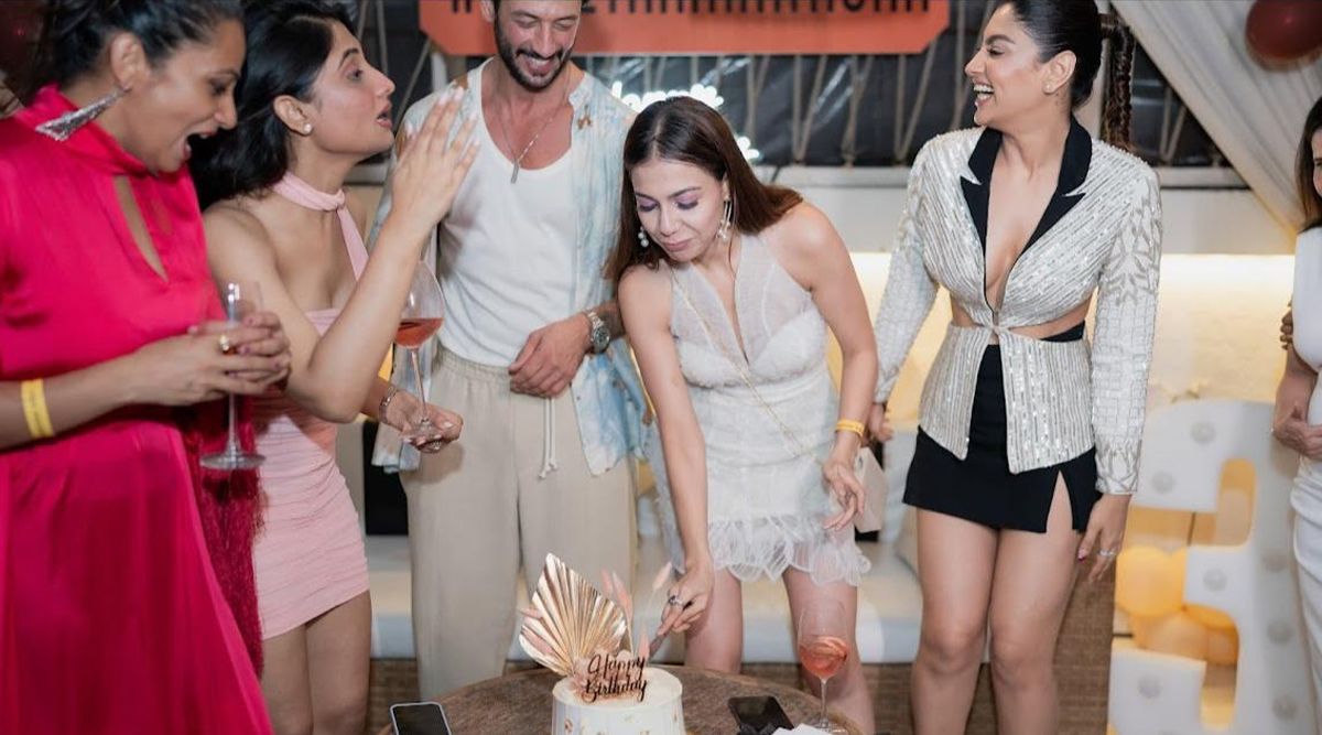 Bigg Boss OTT 2 Fame Palak Purswani Throws A LAVISH Birthday Party In Mumbai (View Pics)