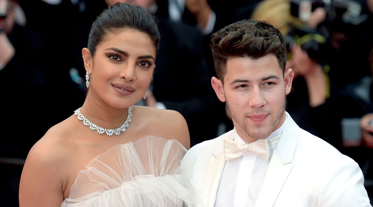 Priyanka Chopra's REACTION On A Female Admirer Throwing Her BRA At Nick Jonas Is EPIC!