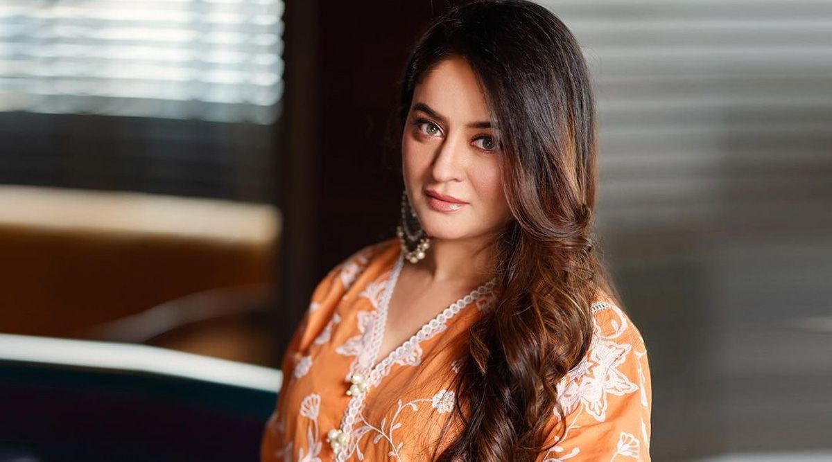 Shocking: Man gives rape threats to Mahhi Vij after banging into her car