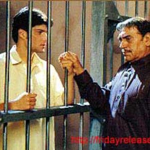 Dil Pardesi Ho Gayaa Still