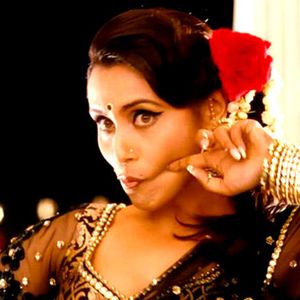 Aiyyaa Still