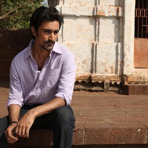 Kaun Kitney Paani Mein Still